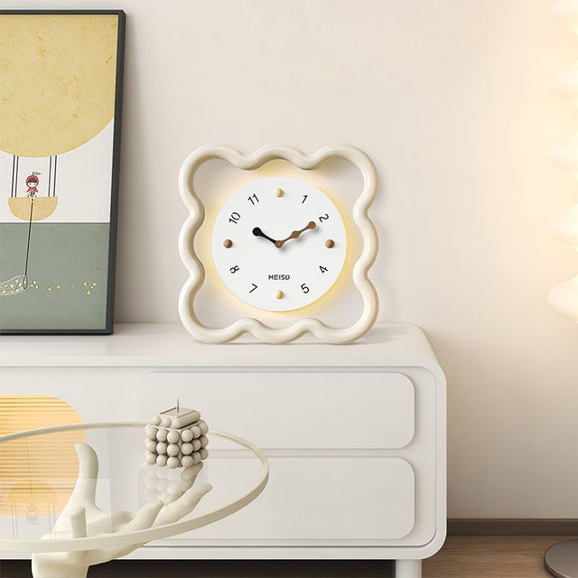 PuffTick – Marshmallow-inspired wall clock with soft curves and silent quartz movement Carvallo