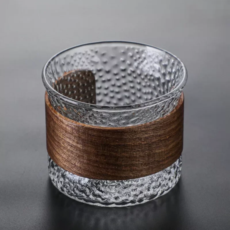 OakFlow Whisky Tumbler – Handgjord Glas med Trä Accent Carvallo