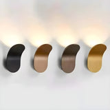 LED vägglampa med svängarm – Justerbar design för hall och vardagsrum Carvallo