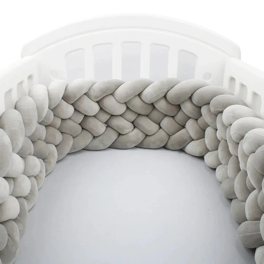 SnuggleBraids Plush - Handgjord Knuten Flätad Plush Carvallo