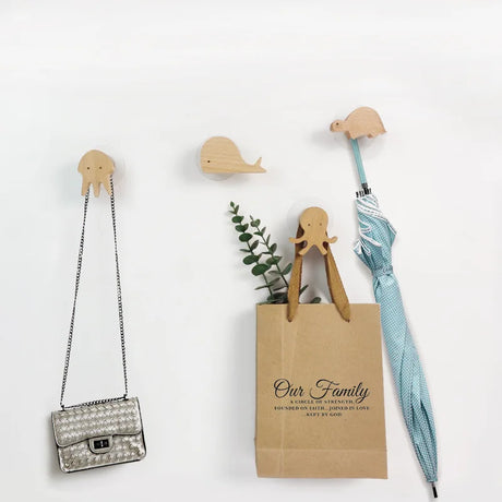 Carvallo – Leka träväggskrokar med skandinavisk elegans Carvallo