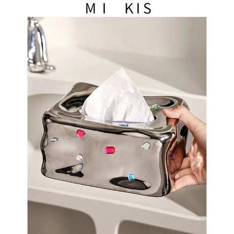 Élise – Lyxig Porslinservettlåda med Hjärtfomad Ädelsten Accent Carvallo