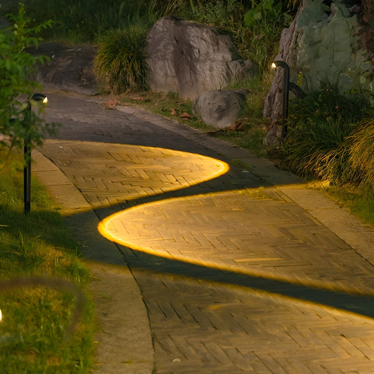 LED Solarlampor för trädgården – Dekorativ väg belysning för gård och uppfart Carvallo