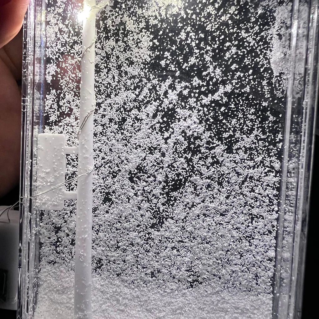 RoyaleGlow Snöig Nattlampa – Mysig Vinter Wonderland Skrivbordslampa Carvallo