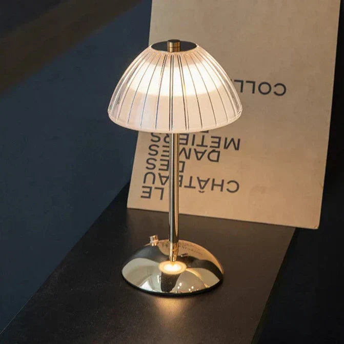 LumeLuxe – Dimbart LED Bordslampa med Skandinavisk Design & USB Carvallo