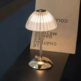 LumeLuxe – Dimbart LED Bordslampa med Skandinavisk Design & USB Carvallo