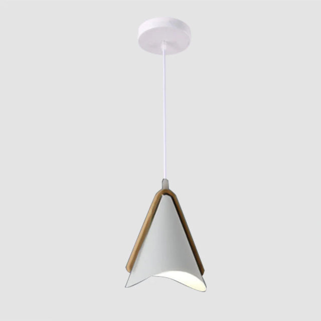 NovaLume – Modern taklampa med elegant, minimalistisk design och praktisk funktionalitet Carvallo
