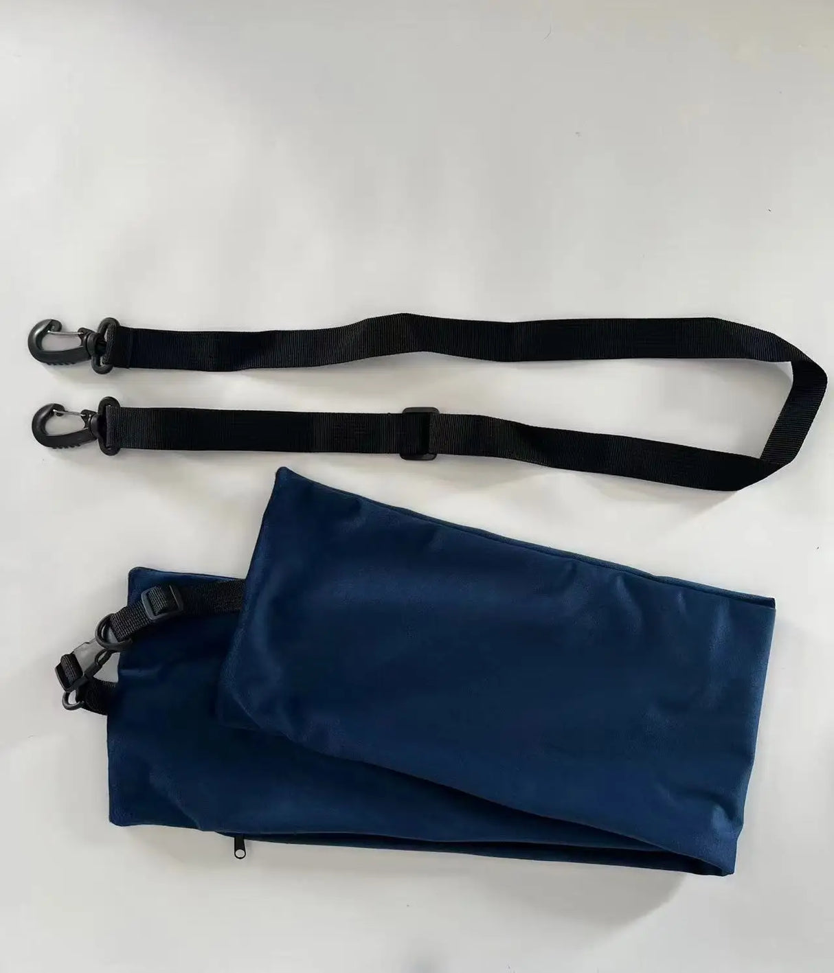 Carvallo Resekudde 2-i-1 | Fyllbar med kläder | Nackkudde & Förvaringsväska | Tvättbar & Ergonomisk Carvallo