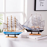 Royaleva Nordic Wooden Sailboat Sculpture - LED Belyst Dekorationsstycke, Batteridriven Carvallo