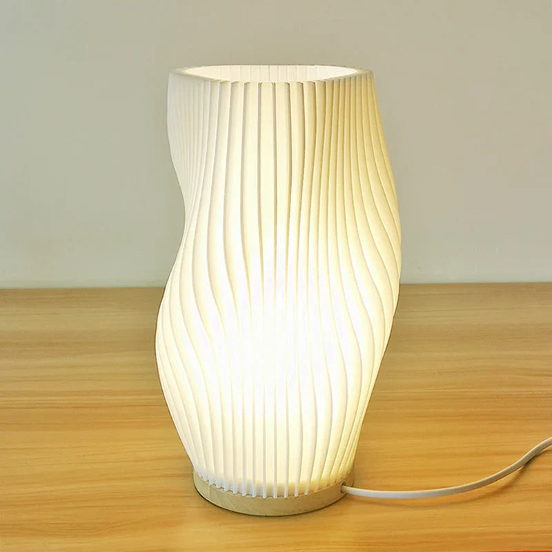 3D Utskriven Skrivbordslampa – Stilig Bordslampa för Sovrum, Kafé eller Studieområde Carvallo