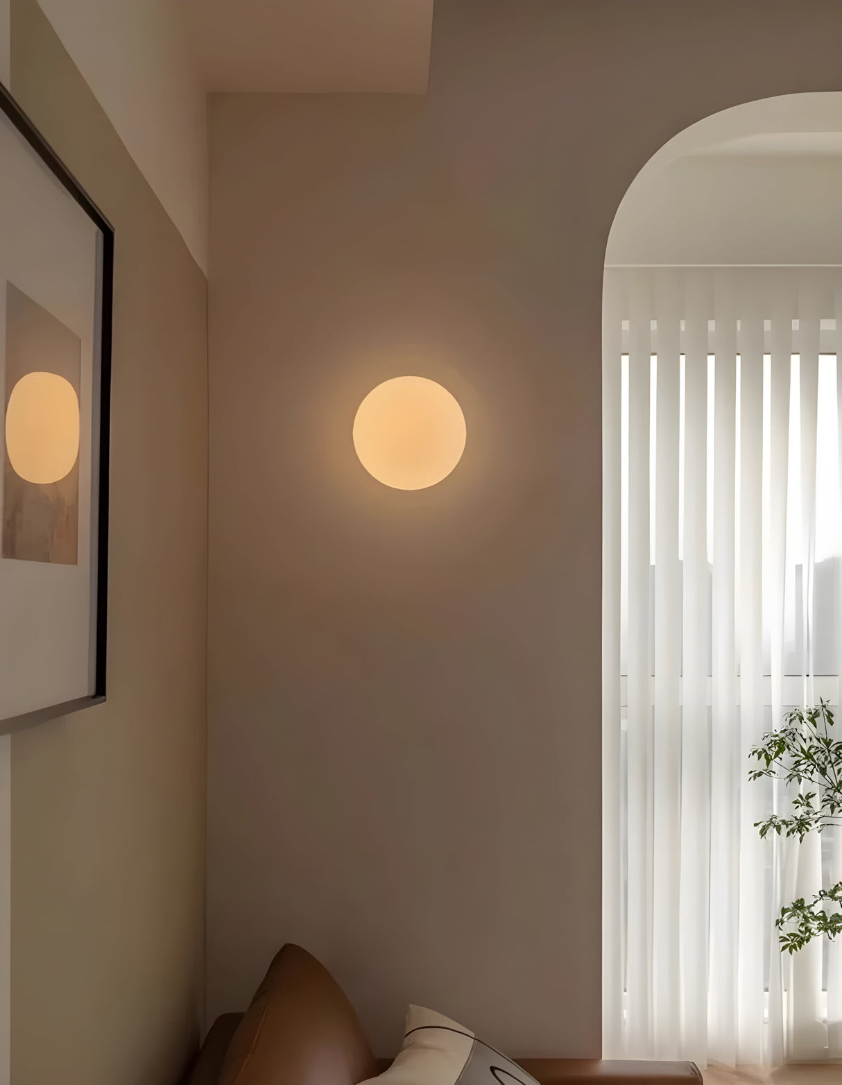 Rund Glas Vägglampa – Modern LED Lampa för Vardagsrum eller Hall Carvallo