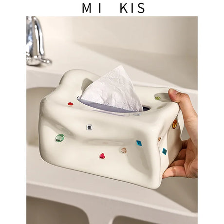 Élise – Lyxig Porslinservettlåda med Hjärtfomad Ädelsten Accent Carvallo