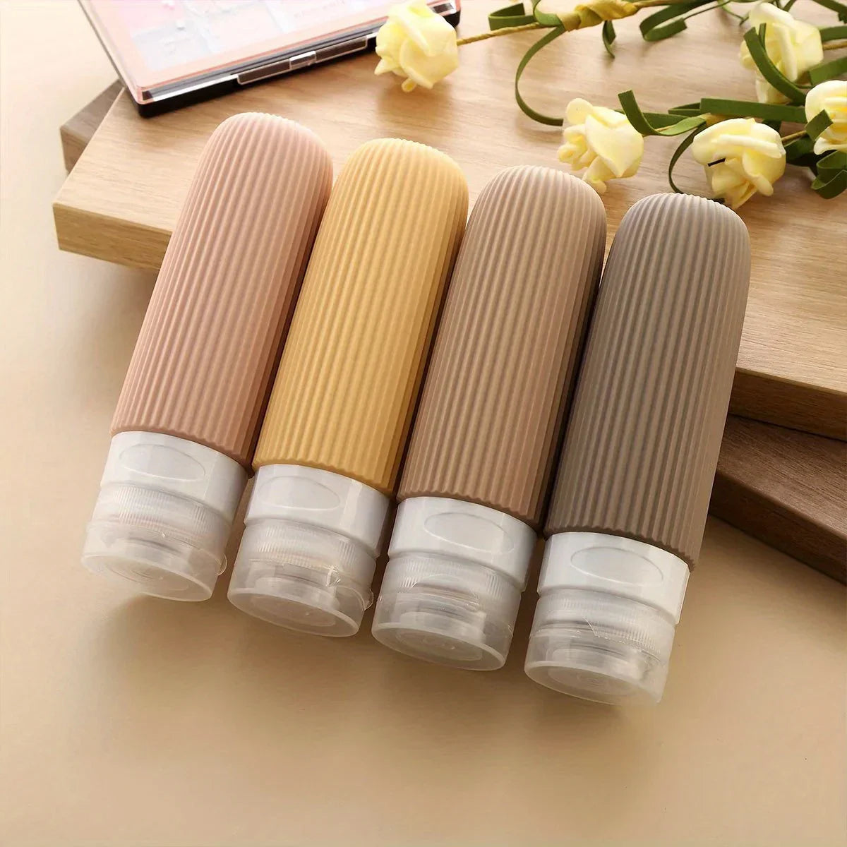 Carvallo Uitstroomvrije Siliconen Reisflessen 4-pack | 89 ml (TSA-conform) | BPA-vrij & Navulbaar | Met Rits Toilettas Carvallo