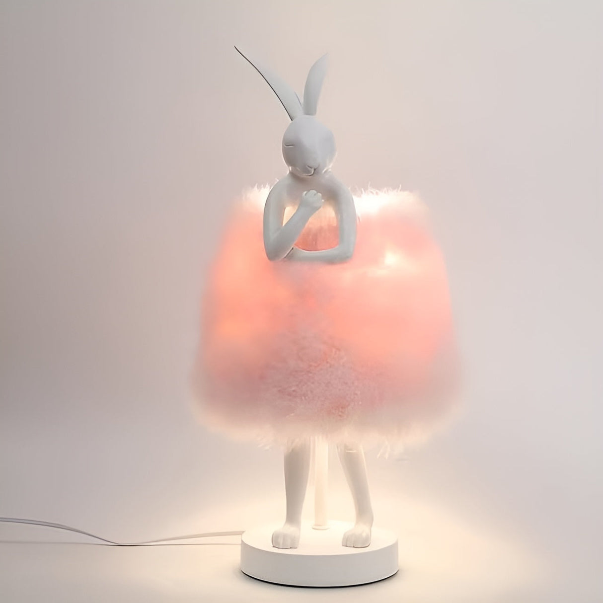 FluffRabbit Lampa - Elegant Kaninbordslampa med Fjäder Carvallo