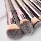 Carvallo-up Penselsæt LuxeBrush Gold | 10-delt | Bløde syntetiske hår & trægreb | Præcis & skånsom mod huden Carvallo