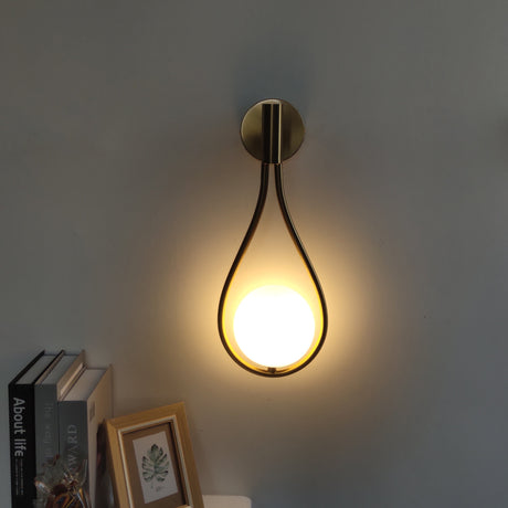 Nordic Creative vägglampa i metall-Lights-Hemnix-Mässing-Kall vit (5500-7000K)-Hemnix