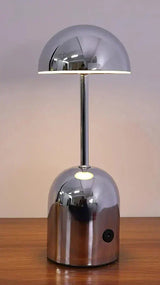 GlowLuxe - Bärbar Dimbar Bordslampa – LED Metalldesign för Stämningsfull Belysning Carvallo