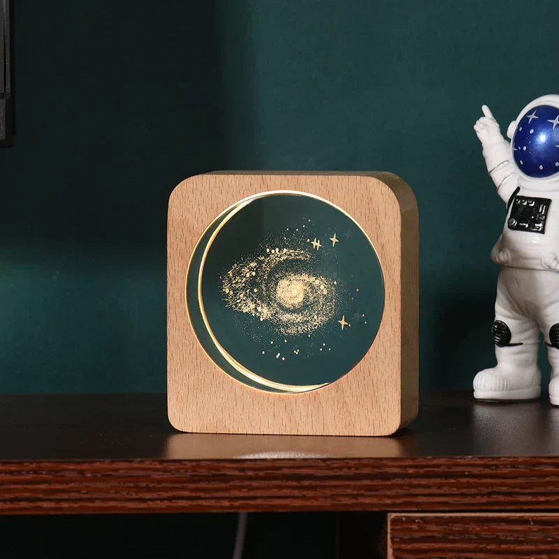 LumiWood - 3D Trä Nattlampa med Gravyr och Varm LED-belysning Carvallo