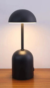 GlowLuxe - Bärbar Dimbar Bordslampa – LED Metalldesign för Stämningsfull Belysning Carvallo