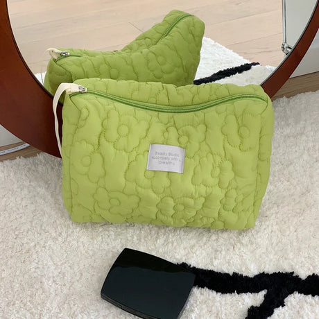 Carvallo Vadderad KosmetiskPåse i Bomull | MakeupPåse med Dragkedja för Damer | Resekulturpåse med Blommönster & Inre Fack Carvallo