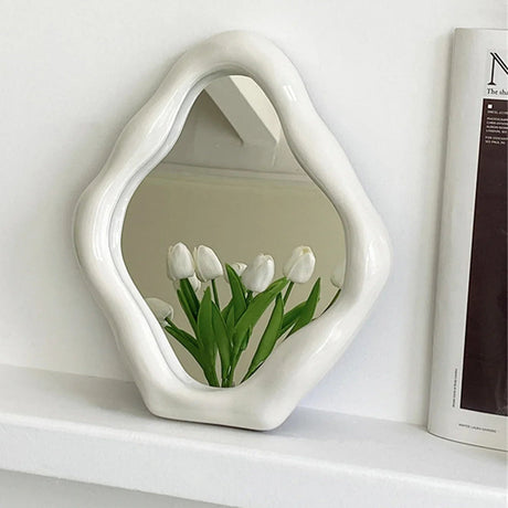 RetroLume - Snyggt oregelbundet sminkspegel med vintage charm och modern appell Carvallo