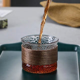 OakFlow Whisky Tumbler – Handgjord Glas med Trä Accent Carvallo