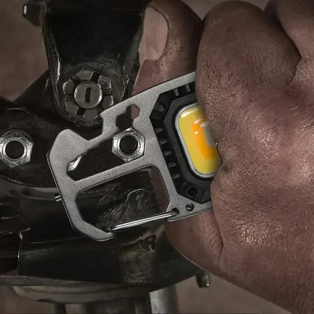 Carvallo Multifunktions-LED-lampa | Mini ficklampa med verktyg, nödhammare & USB-C-laddning | 6 ljusmodi | 500 mAh batteri Carvallo