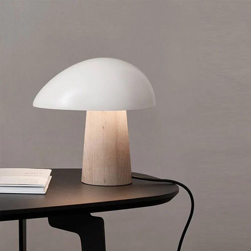 Carvallo – Minimalist Bordslampa med Skandinavisk Charm Carvallo