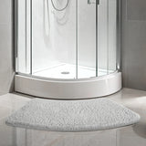 Carvallo – Rundad halkfri badrumsmatta för komfort och stil Carvallo