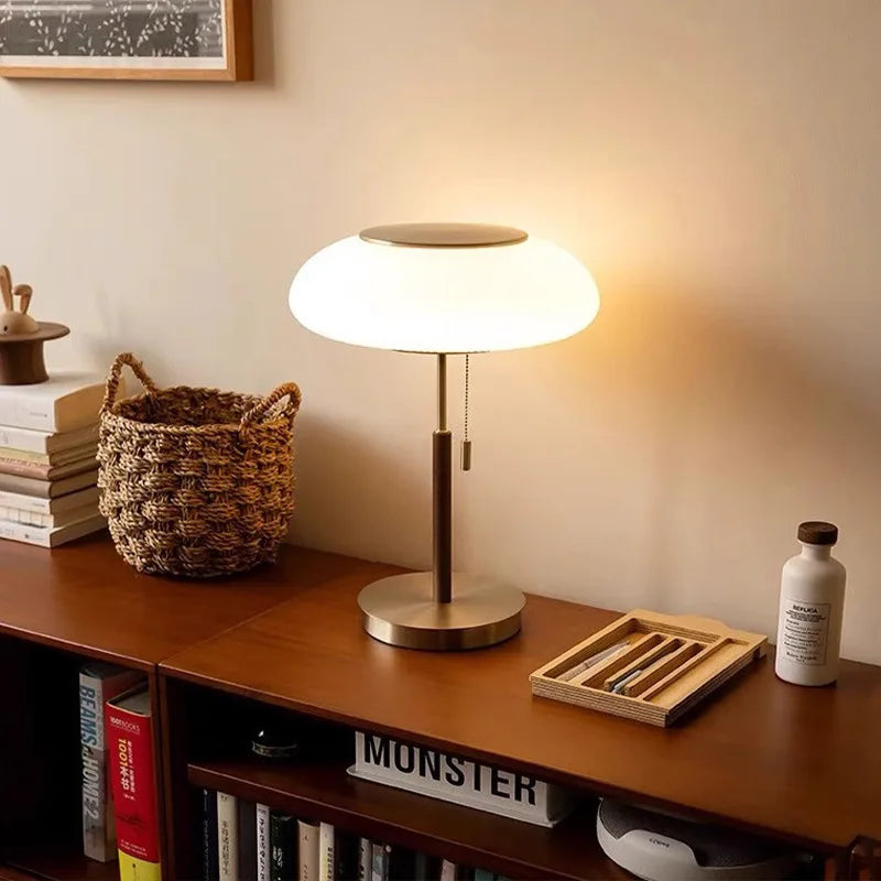 PureGlass Bordslampa – Minimalistisk Vit Glaslampa i Nordisk Design Hemnix
