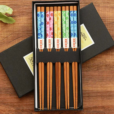 Carvallo – Lyxig 5-delars bambu ätpinnar presentset med kulturella mönster Carvallo