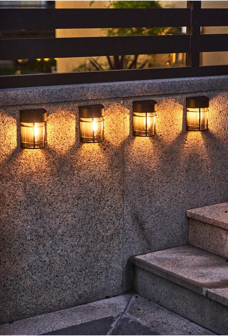 Utomhusvägglampa med glas och galler – LED trädgår belysning, väderbeständig för terrass & balkong Carvallo