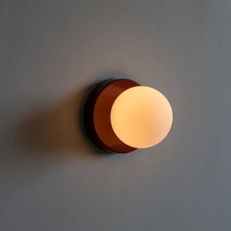 Vägglampa med glasglob Modern design Carvallo