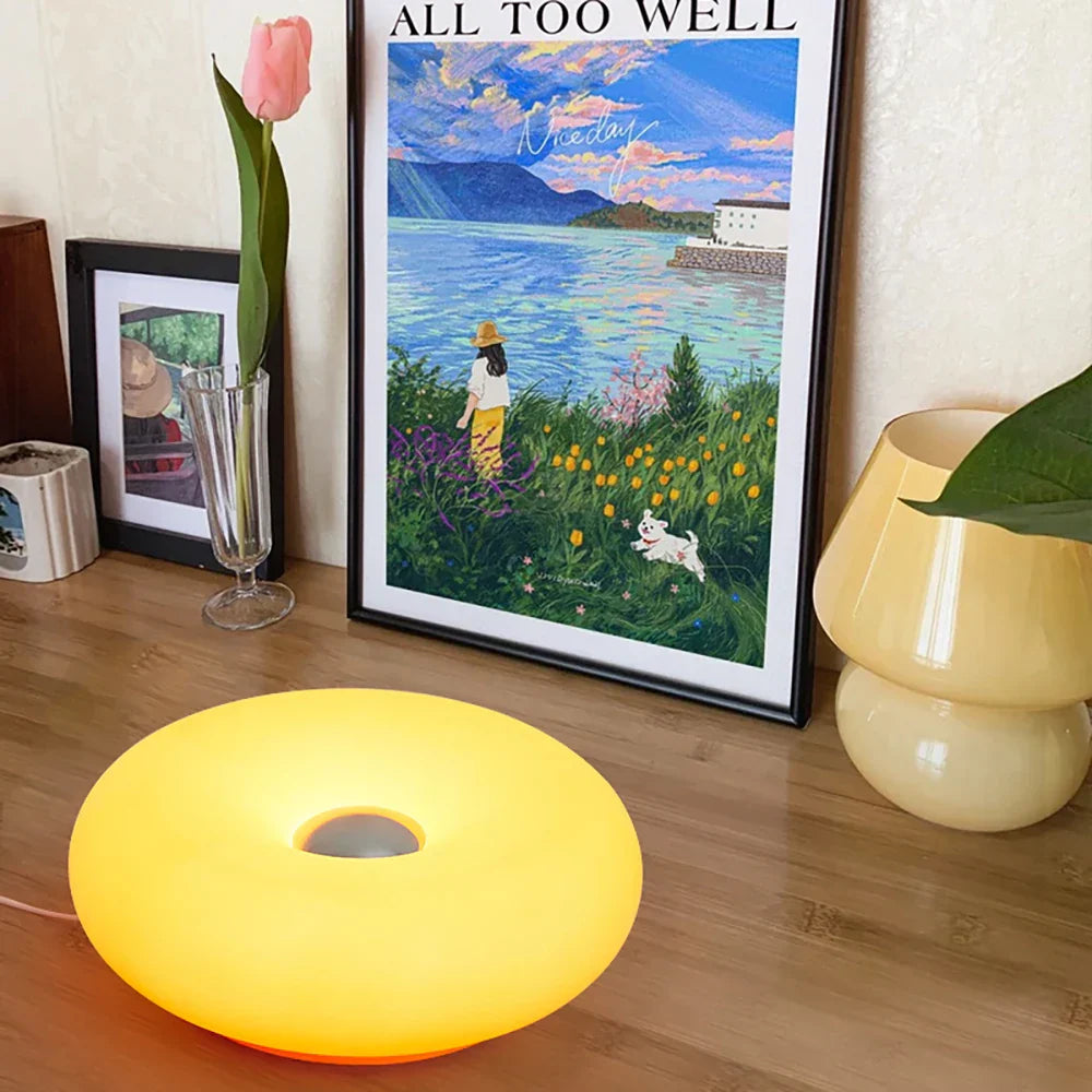 USB Bordslampa med Touch Control och RGB Färgväxling – Dimbar Säng- eller Skrivbordslampa för Sovrum och Vardagsrum Carvallo