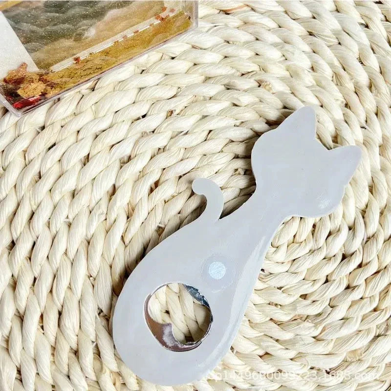 Carvallo-Flasköppnare Miaubo | Magnetisk för kylskåp | Soft-Touch & rostfritt stål | Roligt kökspryl & presentidé Carvallo