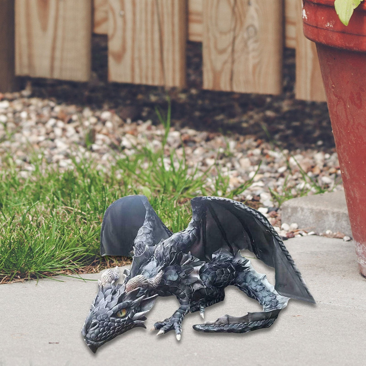 MystiGuard - Krypande dragsta i gotisk stil med starkt mystiskt design Carvallo