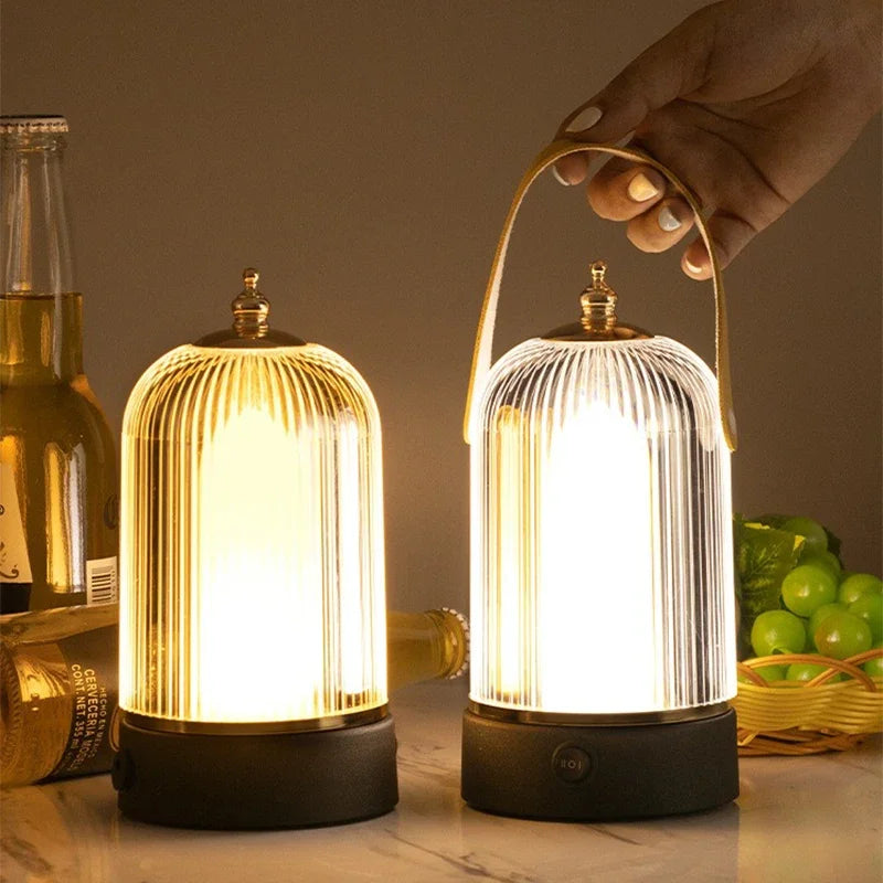 VintageGlow - Bärbar Retro Fågelbur Bordslampa – Stämningsfull LED Belysning i Klassisk Design Carvallo