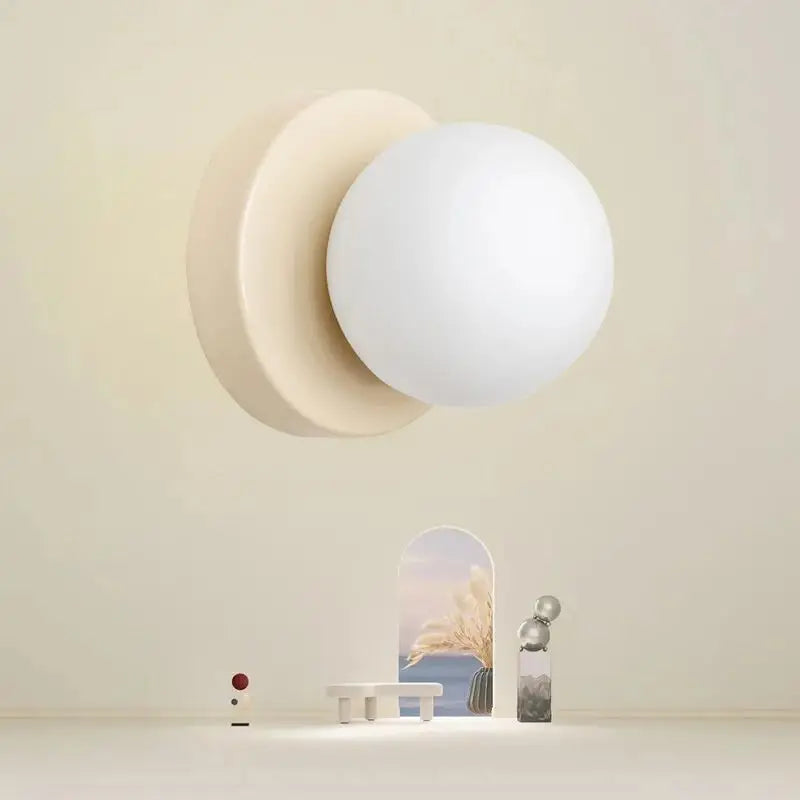 Vägglampa med glasglob Modern design Carvallo