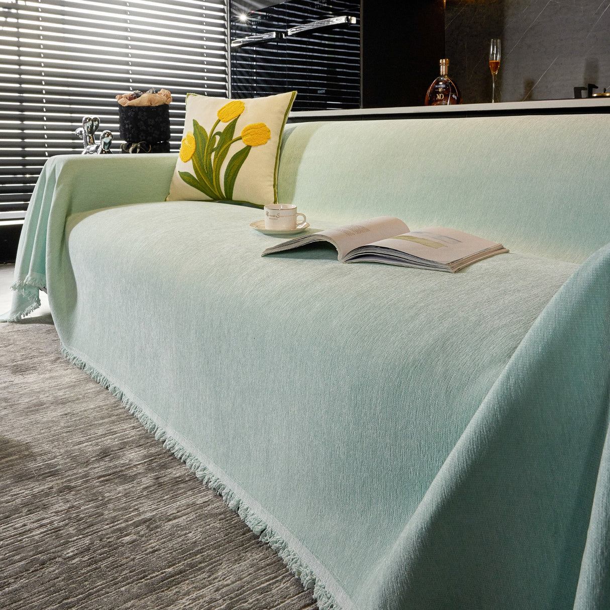 Slät Mocha Sofföverdrag - Modernt, Stilrent & Hållbart Soffskydd Carvallo