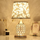 Elegant bordslampa i kristalltyg - europeisk design med mönstrad tygskärm MILA Sverige