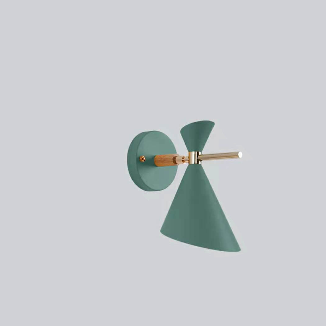 NordicGlow - Minimalistisk skandinavisk vägglampa med unik hornformad skärm Carvallo