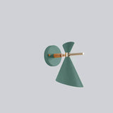 NordicGlow - Minimalistisk skandinavisk vägglampa med unik hornformad skärm Carvallo