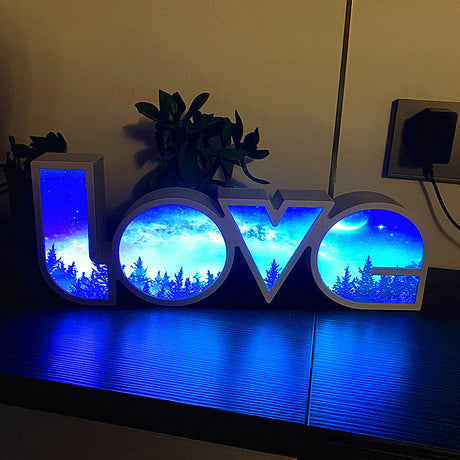 Modern Art Deco LOVE-lampa – Vattentätt LED-ljus MILA Sverige