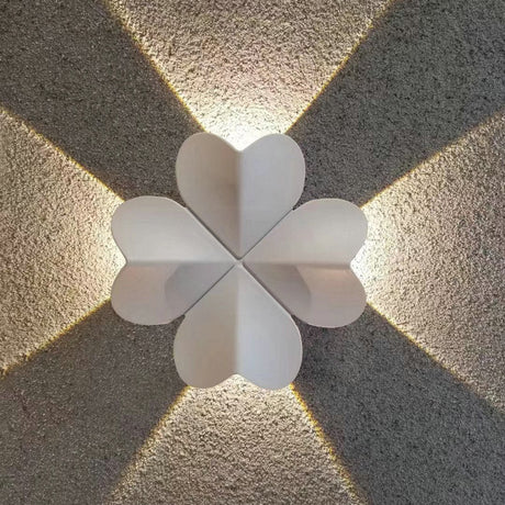 Fyrklöverform för uteplats MILA Sverige