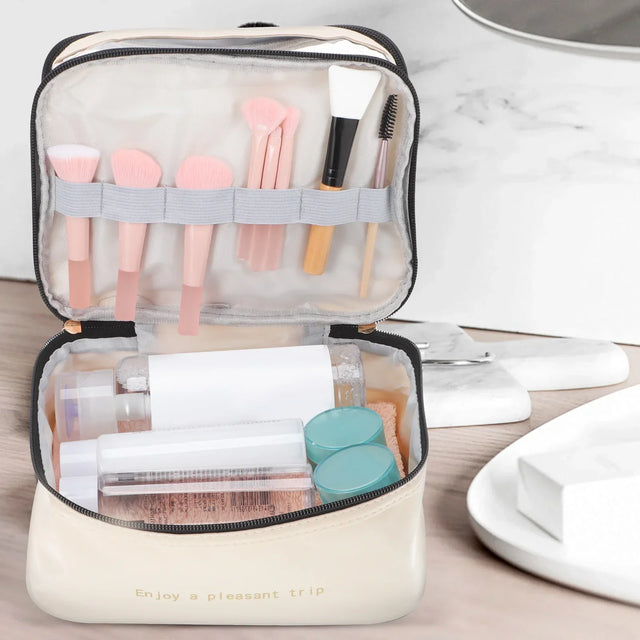 Carvallo TravelCase Kosmetiktasche mit Doppelkammer | 23 × 17 × 16 cm | Vattentålig & Transparent | För resor & skönhetsprodukter Carvallo