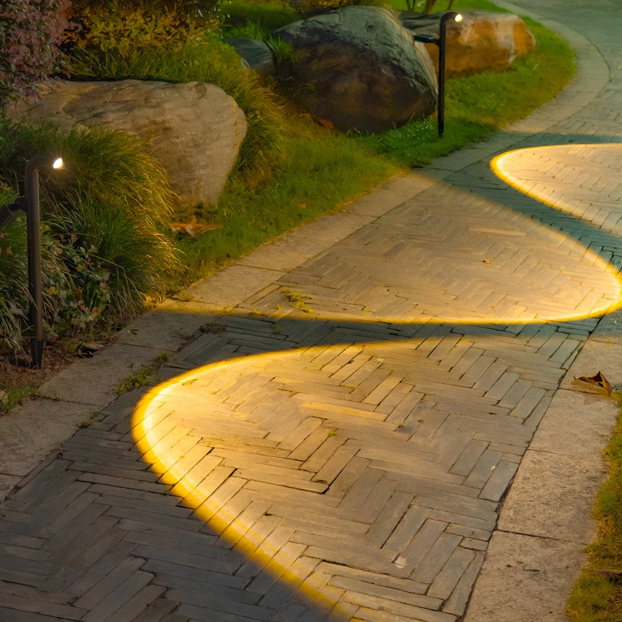 LED Solarlampor för trädgården – Dekorativ väg belysning för gård och uppfart Carvallo