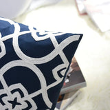 Carvallo – Stilig Broderad Kuddöverdrag med Tidlös Kvartfurmönster Carvallo