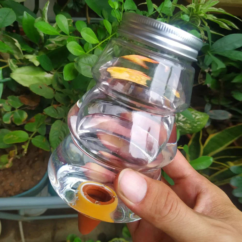 Carvallo Bewässerungssystem AquaPet GardenCare | Droppbevattning för rum- och trädgårdsväxter | 500ml | Älg, Träd & Björn Design Carvallo