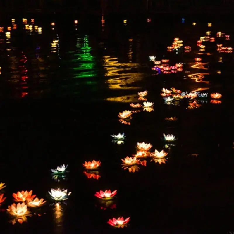 Carvallo Svävande Lotus LED-lampa | Vattentät dammdekoration | Önskelampa | 17 cm Ø Carvallo