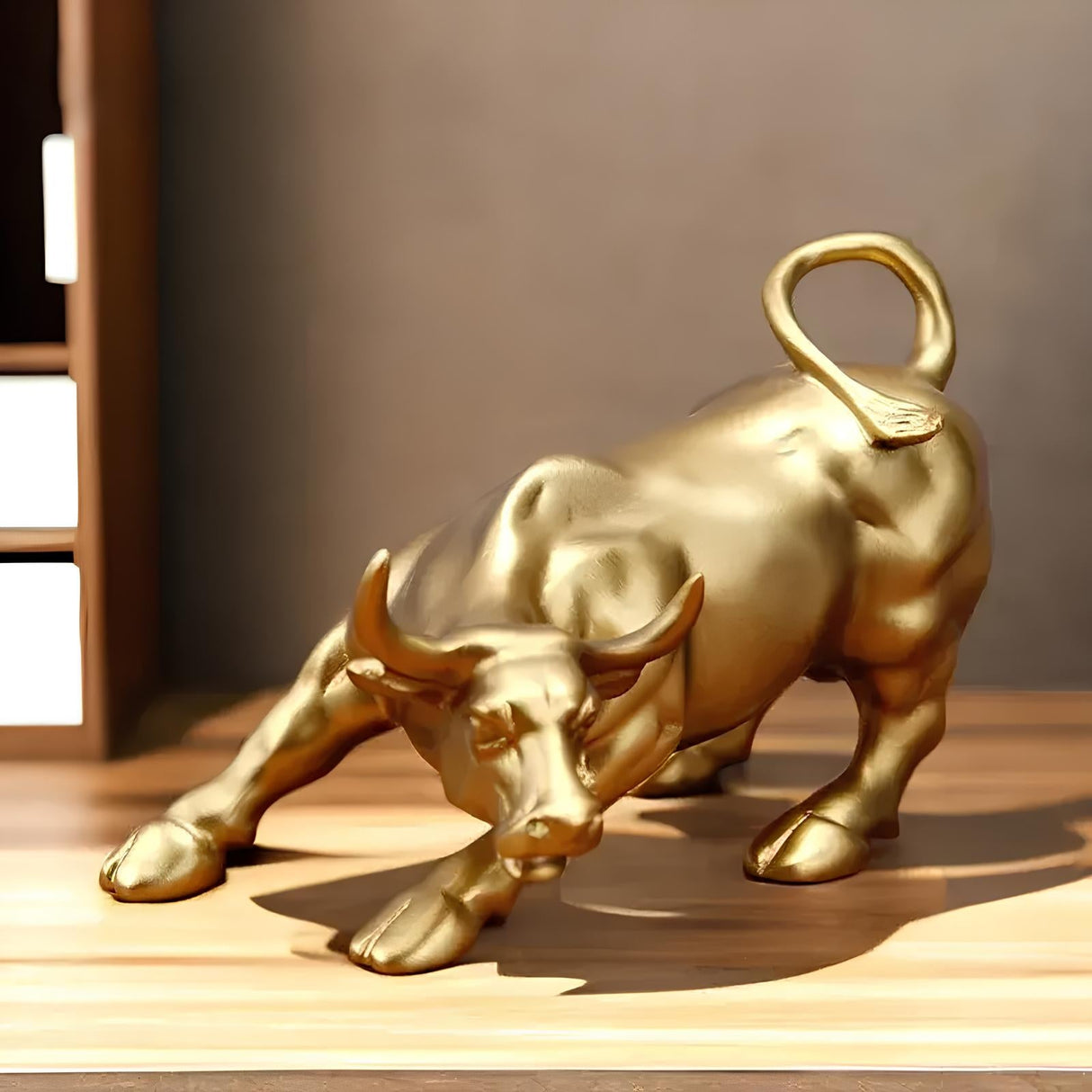 Elévo | Wall Street Bull Market Resin Ornament Feng Shui Wealth Figur Figurine Carvallo